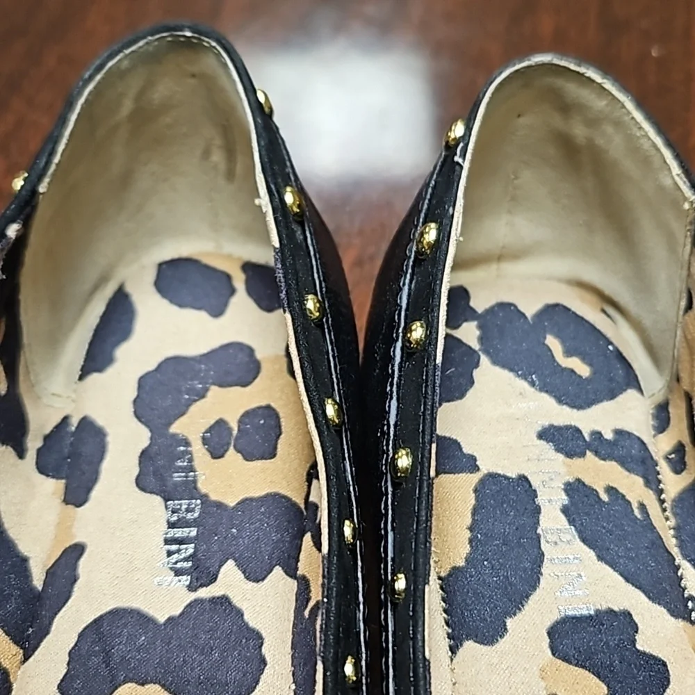 Gianni Bini Thea001 Black & Gold Studded Flats 8m In Original Box Faux Leather